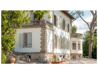 Luxury villa with swimming pool for..