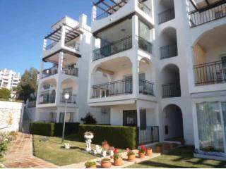 Apartment - BRIGHT AND SPACIOUS 1 BED..