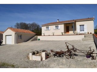 Spacious Modern 3 Bedroom Bungalow With..