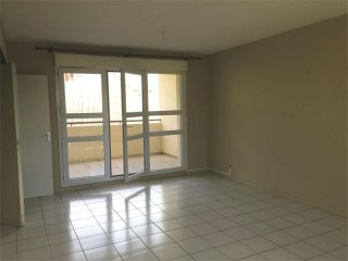 Charming 2 Bed Apartment With Terrace..