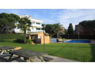 DUPLEX APARTMENT WITH SWIMMING POOL..