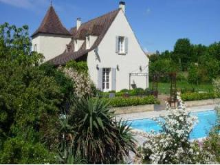 Beautifully refurbished 4 bed..