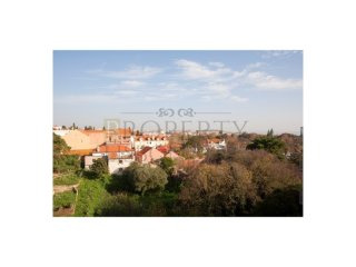 T3 Lisbon Apartment with 2 Parking for..