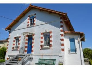Lovely Ruffec townhouse with garden