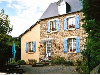 Delightful Rural House with Open Views