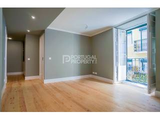 Cozy 2 Bedroom Apartment in Bairro Alto