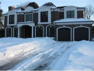 48 Arbor Ln Roslyn Heights, NY 11577