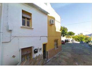 Town House - Beautiful 3 bedroom..
