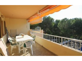 3 Bedroom Apartment with communal pool..
