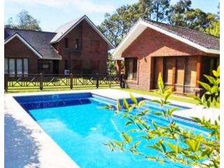 4 Bedroom House - For Rent - Pinares
