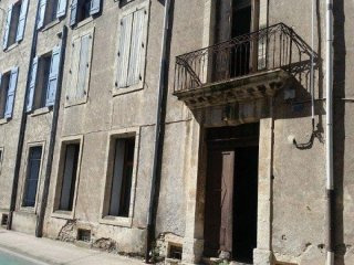 Character Single Storey Apartment With..