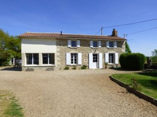 Detached Stone 5 Bed Property