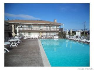 2 bedroom Flat For Sale: 20 Amber E4..
