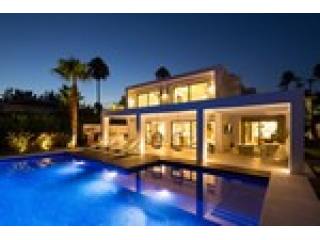 5 Bedrooms - Villa - Malaga - For Sale