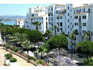 Superbly located 3 bedroom apartment in..