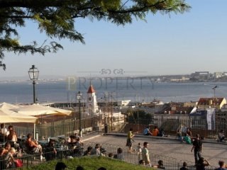 T2 Lisbon apartment for Sale, Chiado..