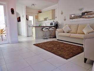 1 bedroom – Bungalow for sale in Island..