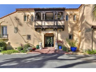 5 bedroom House For Sale: 221 E..