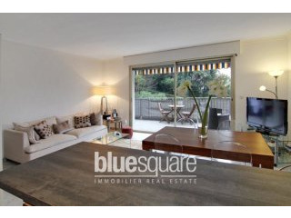 Large 1 bed apartment within walking..