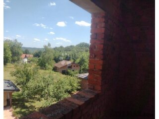 Nadomak bazena u Toplicama, sunčana lokacija