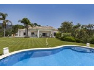 4 Bedrooms - Villa - Malaga - For Sale