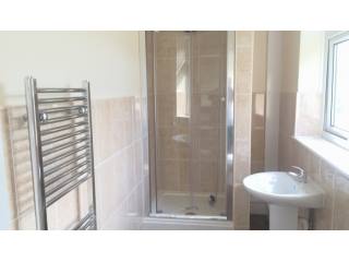 FULLY REFURBISHED DOUBLE ROOM TO LET -..