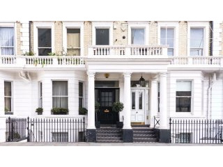 A Brand New Double Bedroom In The Heart..