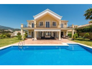 6 Bedrooms - Villa - Malaga - For Sale