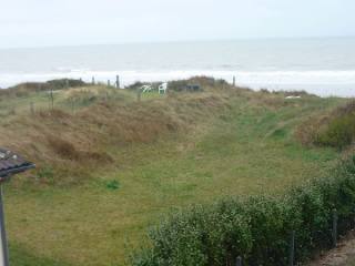 House with Direct Access to Beach