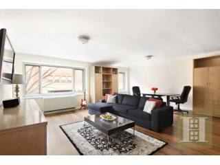 2 bedroom Apartment For Sale: 100 WEST..