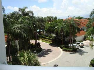 2 bedroom Flat For Sale: 3610 YACHT..