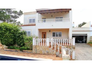 Pleasant house 300m from the beach