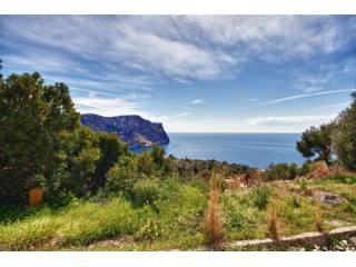 Plot with spectacular sea views