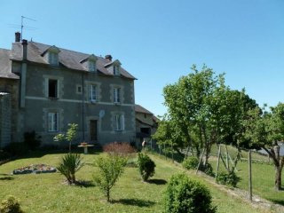 Nice 3 Bedroom House and Garden