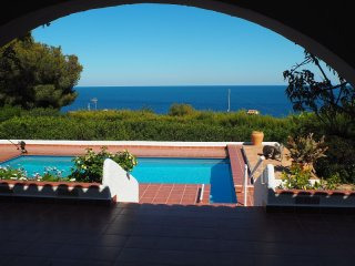 4 Bedrooms - Villa - Alicante - For Sale