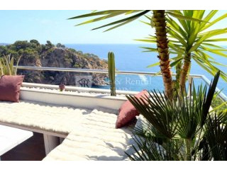 Apartment With Wonderful Sea Views In..