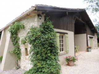 Attractive Converted Barn With Swimming..
