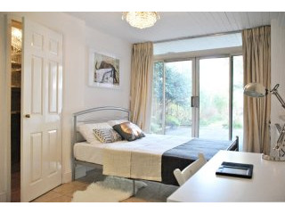 Single with double bed near Ravenscourt..