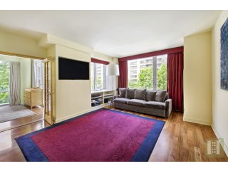 2 bedroom Apartment For Sale: 200 WEST..