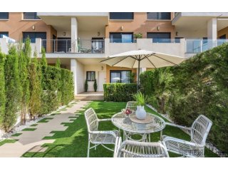 Residencial nuevo en Orihuela Costa. Situado en una..