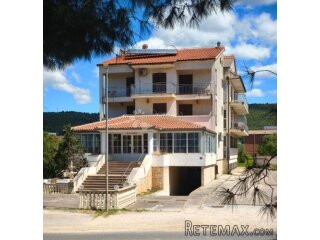 Sukošan - obiteljski hotel sa restoranom blizu mora