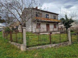 OBITELJSKA KATNICA ZA RENOVACIJU NA TOP LOKACIJI!