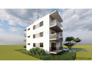 TOP PRILIKA – NOVOGRADNJA, LUKSUZNI STAN NA 200 m OD MORA –