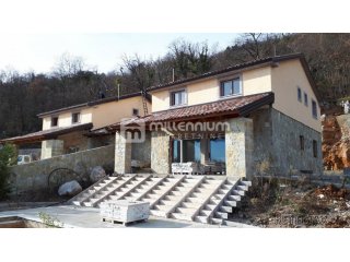 Poljane, dvojna kuća s bazenom, pogled na more