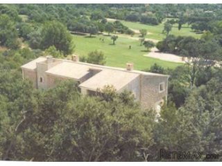Villa of 331m2, almost finished, located on plot of..