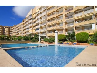 Flat refurbished in 2016.It has 1 bedroom, bathroom with..