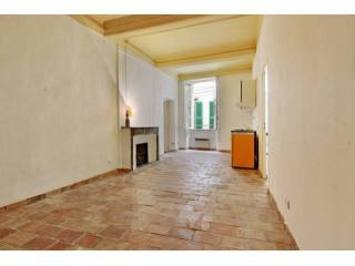 3 Bedroom apartment in the old town to..