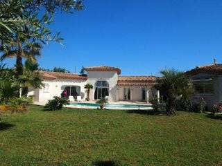 Quality Villa With 176 M2 Of Living..