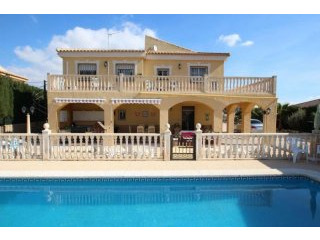 6 bedroom villa in Fortuna with pool..