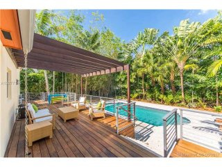 4 bedroom House For Sale: 2700 Hilola St